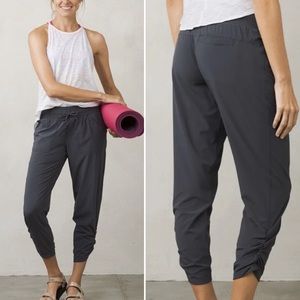 Prana Midtown Capri Ruched Jogger Pants in Grey Women's Size XS Travel Lounge